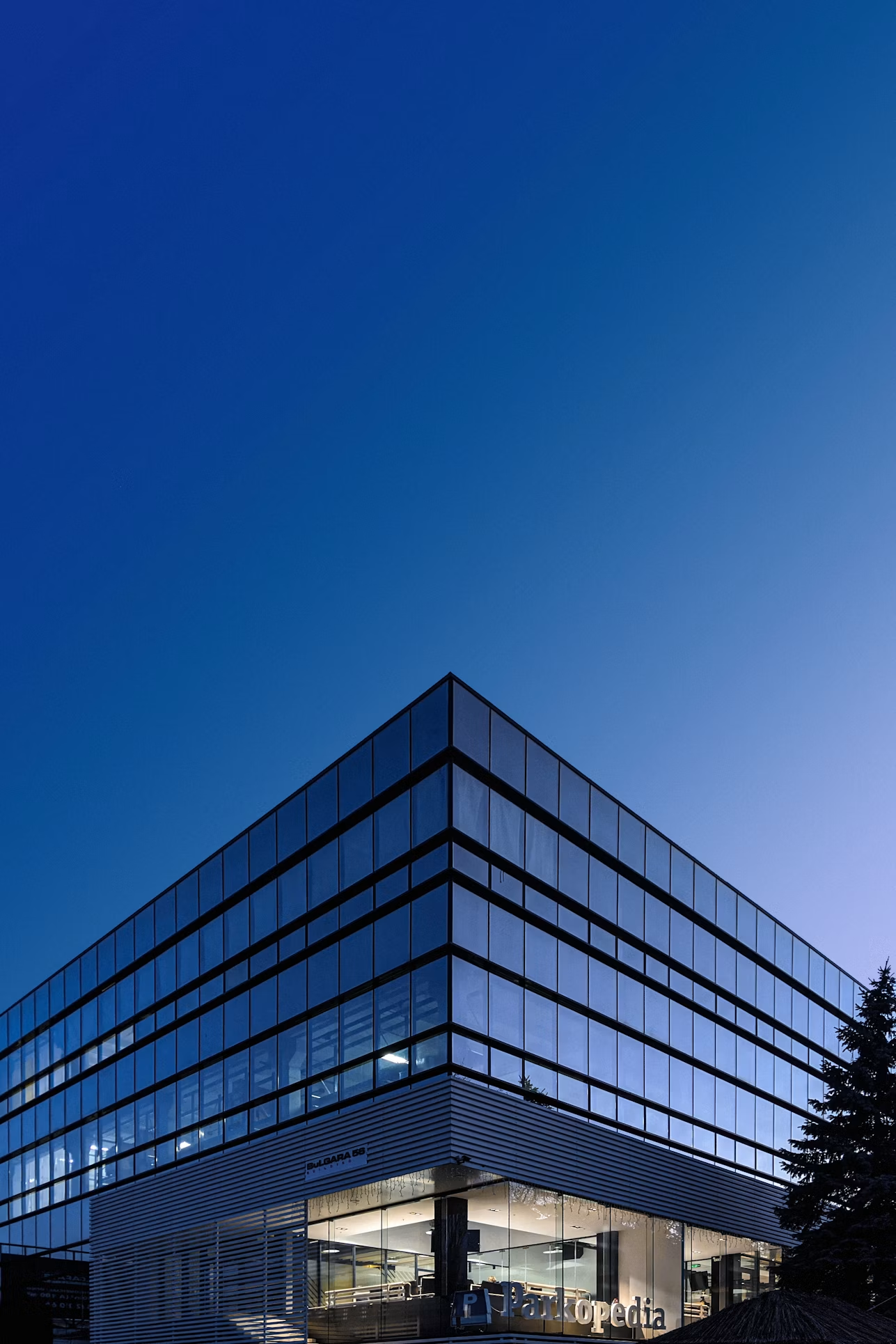 Fachada de un edificio de oficinas