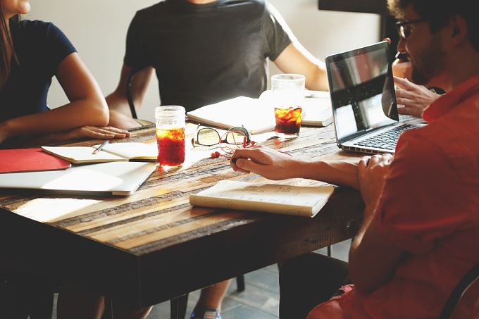 Imagen editorial para AdQualis inicia un ciclo de desayunos empresariales en el entorno de los RRHH